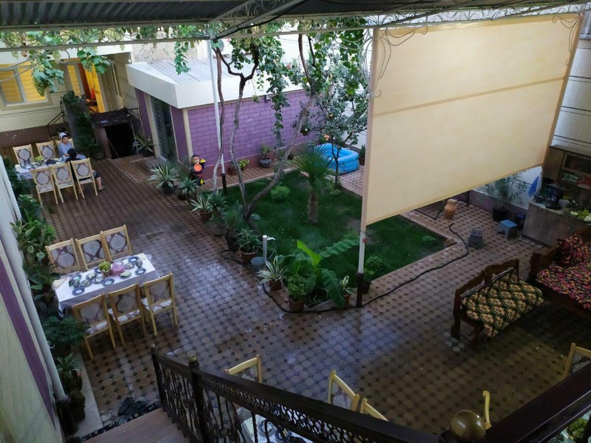 Uvaysiy Family Guest House Marghilon Exterior photo